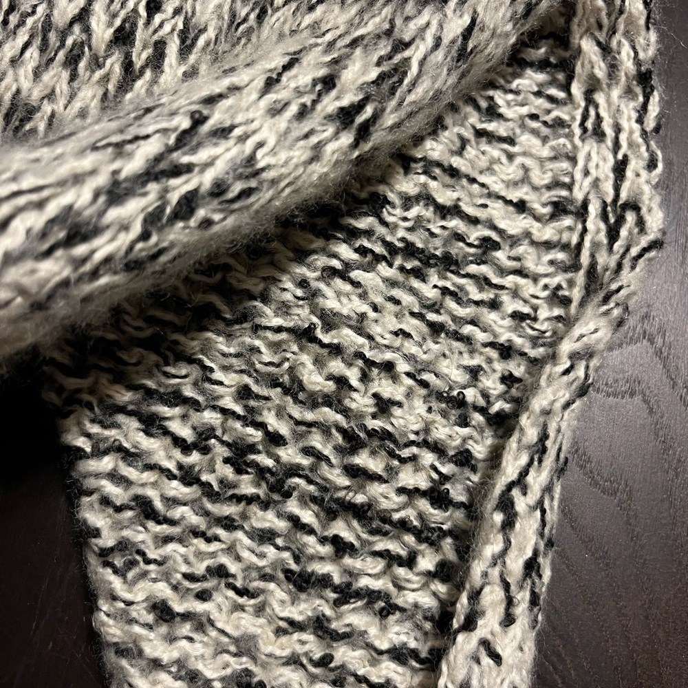 Seattle Seahawks knit sweater scarf ! - Picture 3 of 3